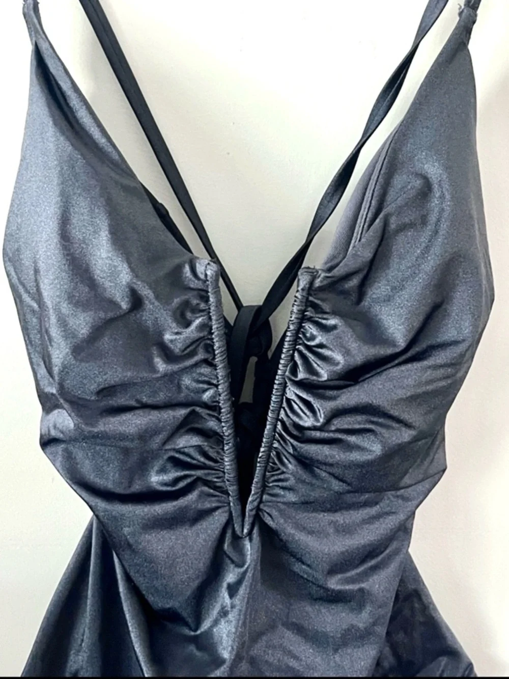 Shade & Shore Women’s Black Ruched Plunge One-Piece V Neck Swimsuit Size XL NWT - Picture 7 of 16